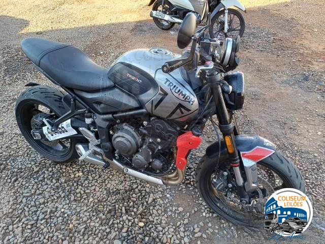 LOTE 011 - TRIUMPH TRIDENT 660 2024 